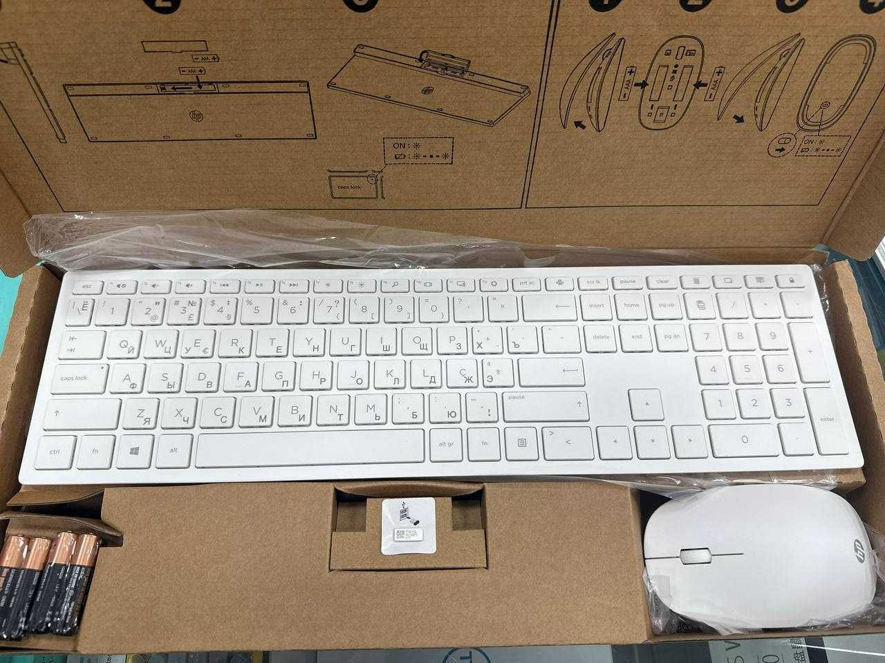 HP Pavilion Wireless Keyboard and Mouse 800 Combo white